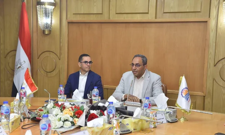 «تعزيز آفاق التنمية» وزير الاستثمار يلتقي محافظ قنا لاستكشاف فرص الاستثمار بالمحافظة