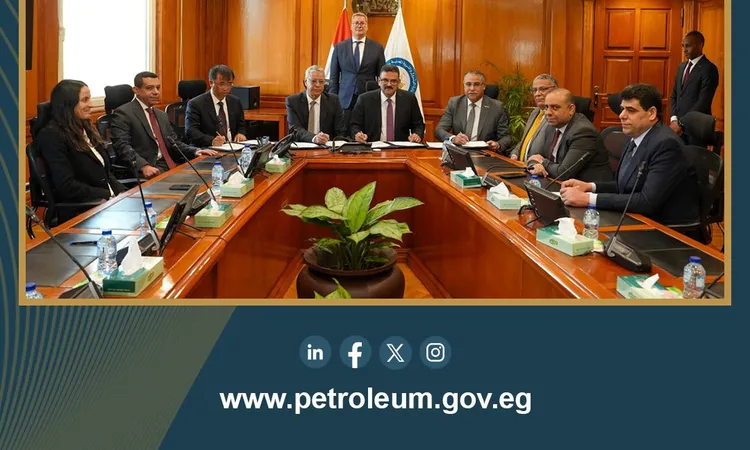 «تعزيز التعاون الاستثماري» وزير البترول يوقع مذكرة تفاهم مع “شينج فا” الصينية لرفع القيمة المضافة