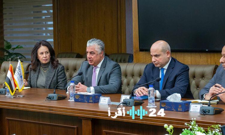 «تعزيز الشراكات الخضراء» رئيس هيئة قناة السويس يستقبل سفير هولندا بالقاهرة لبحث آفاق التعاون في الطاقة المتجددة والتنمية المستدامة