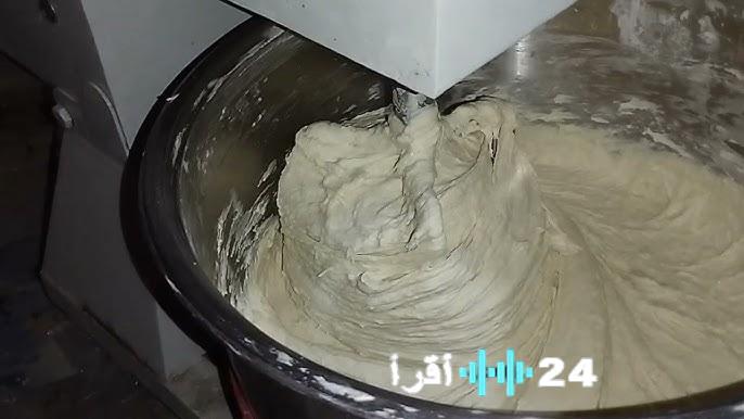 سيدة تفقد حياتها داخل آلة للعجن في مصنع للحلويات بعمان