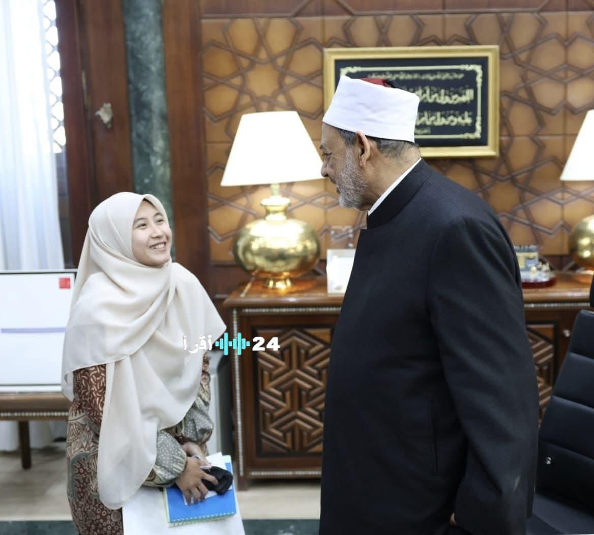 «شغف بالعلم يتجاوز المسافات والأعمار» من جاكرتا إلى القاهرة: «ييلى» الإندونيسية تُكرس 4 سنوات للعلم بمصر وتُحقق لقاء شيخ الأزهر