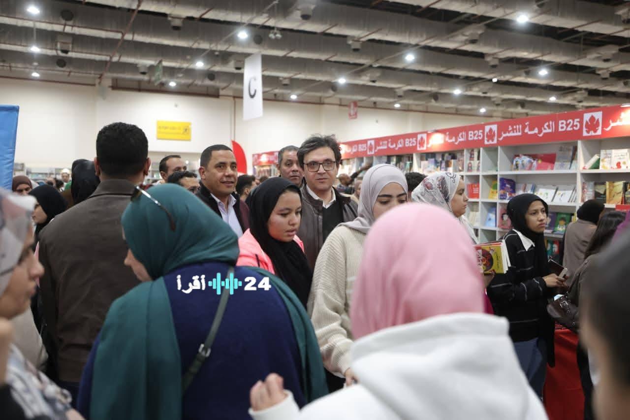 «إقبال تاريخي» وزير الثقافة: معرض القاهرة للكتاب يحطم حاجز الثلاثة ملايين زائر بأسبوعه الأول