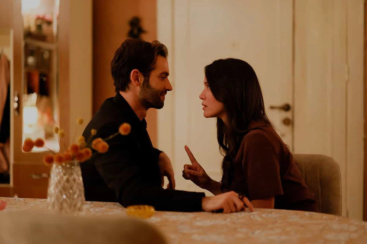 تصاعد التوتر العائلي في الحلقة 46 من مسلسل المشردون بعد حمل عزيزة