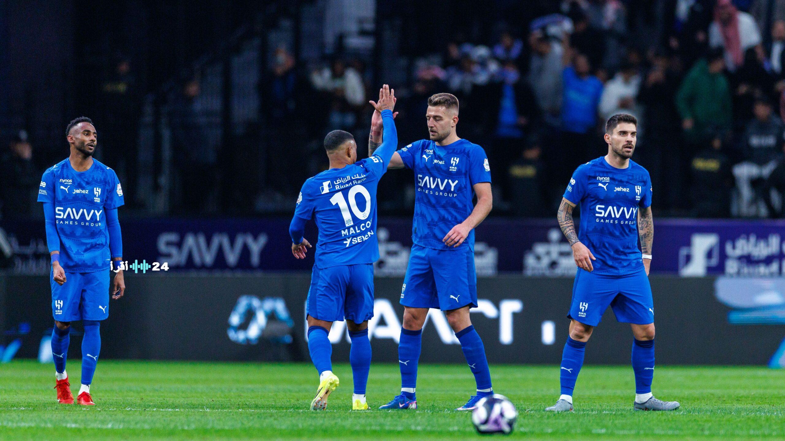 القنوات الناقلة لمباراة القادسية والهلال في دوري روشن السعودي موسم 2025-2026 وكيفية متابعتها عبر الإنترنت