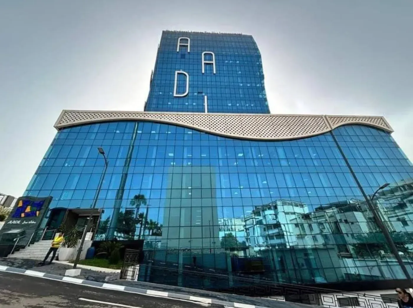 وزير السكن يكشف مستجدات برنامج عدل 3 ويطمئن المكتتبين