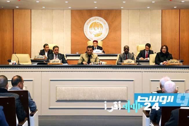 «تقارير حاسمة على طاولة النواب» البرلمان يطالب بالإسراع في تقديم تقرير لجنة التواصل مع المركزي