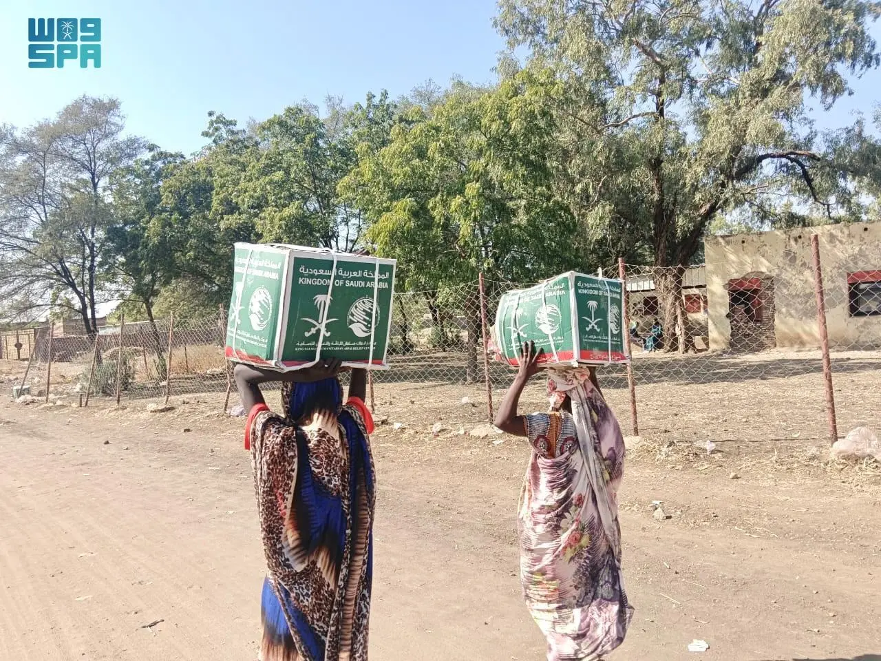 مؤسسة سلمان للإغاثة توزع 900 سلة غذائية عاجلة في سنجة السودانية