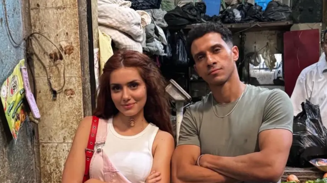 مسلسل بطل العالم الحلقة 8 تشعل الصراع بعد طلب منى هلا الطلاق من عصام عمر