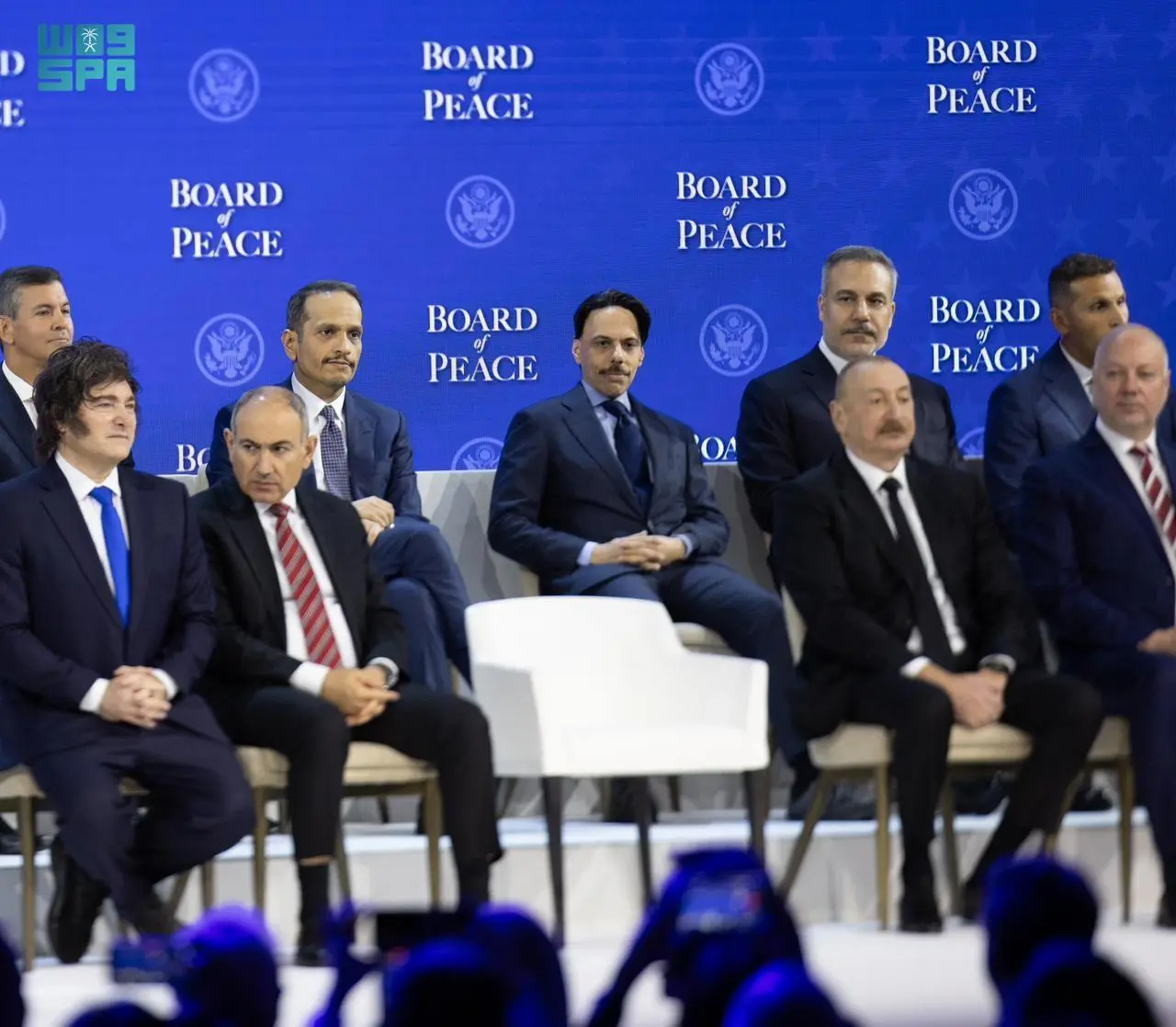 وزير الخارجية يوقع ميثاق تأسيس مجلس السلام: خطوة رائدة لتعزيز الاستقرار