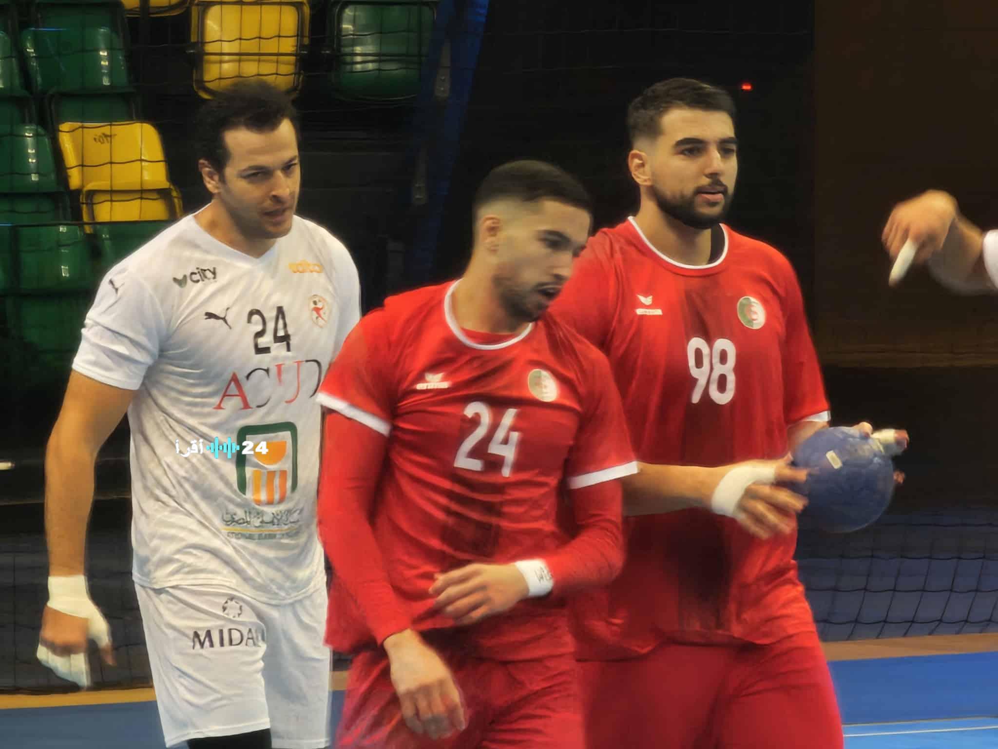 منتخب الجزائر لكرة اليد يعزز فرصه في التأهل لنصف نهائي بطولة إفريقيا