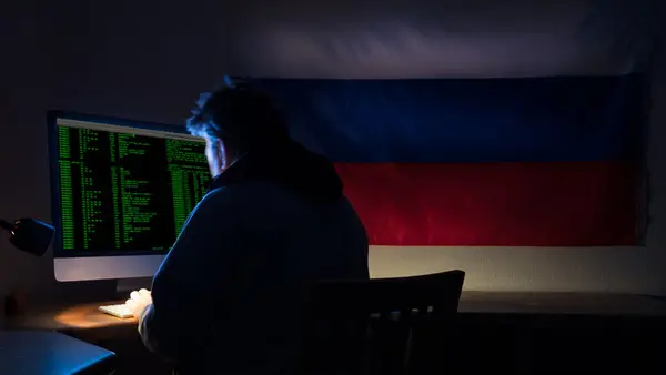 «تحذير أمني:» القراصنة يشنون هجمات تصيّد متقدمة باستخدام “الشاشة الزرقاء” المزيفة لخداع الضحايا