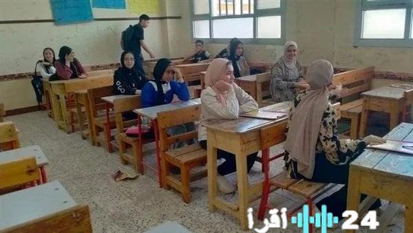طلاب الشهادة الإعدادية يعودون للامتحانات يوم الثلاثاء بعد توقفها بسبب عيد الغطاس