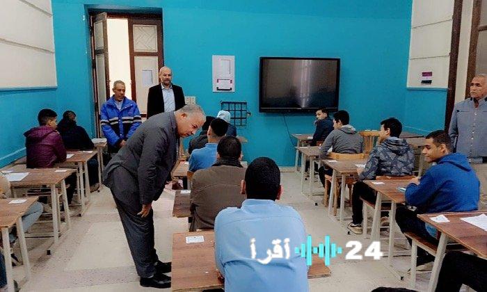 مدير تعليم الفيوم يشدد على ضبط امتحانات النقل ويحظر الهواتف المحمولة بشكل قاطع