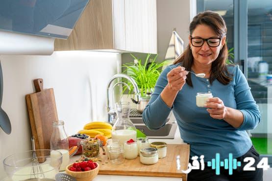«سر عافيتك يبدأ بملعقة واحدة» الزبادي اليومي: ليس مجرد طعام، بل ركيزة أساسية لصحتك الشاملة