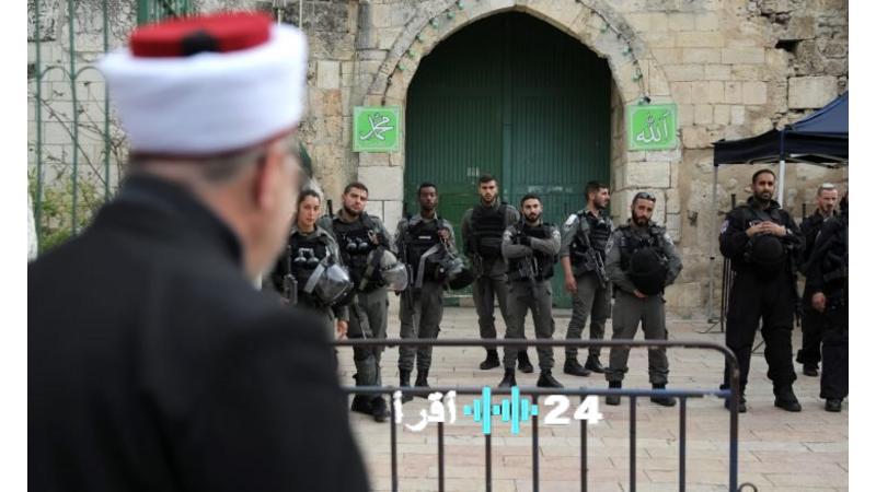 «شهر من انتهاك حرمة المقدسات وتضييق متواصل على حرية العبادة»
27 اقتحامًا للأقصى صمتت معها مآذن الحرم الإبراهيمي 53 مرة الشهر الماضي