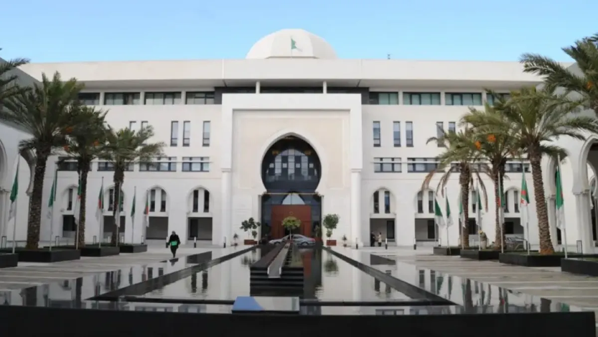 الخارجية الجزائرية تستدعي القائم بأعمال السفارة الفرنسيةالجزائر تستدعي القائم بأعمال سفارة فرنسااستدعاء دبلوماسي فرنسي رفيع في الجزائرالجزائر تستدعي ممثل السفارة الفرنسية لطلب توضيحاتوزارة الخارجية الجزائرية تستدعي مسؤولًا فرنسيًا رفيعًا