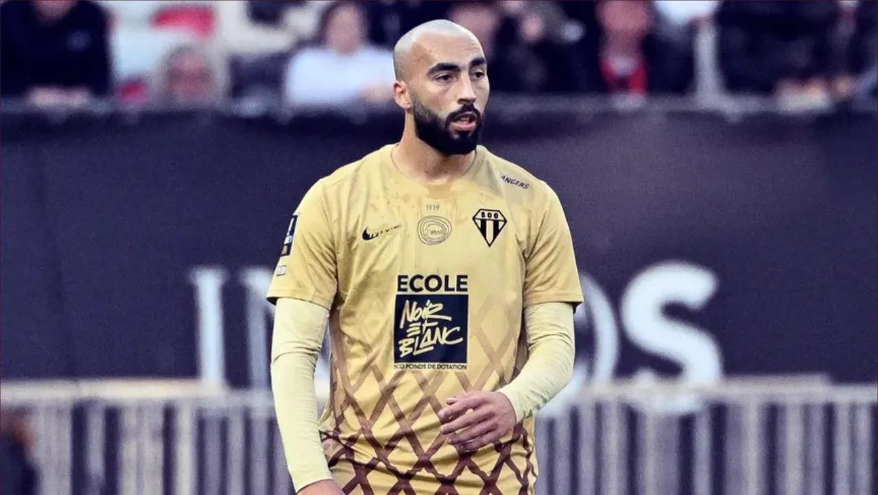 أنجيه الفرنسية تفاجئ نجم المنتخب الجزائري بقرار مفاجئ