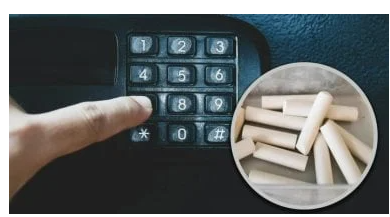 طلاب صينيون يفتحون خزائن الهواتف بحيلة غبار الطباشير الذكية