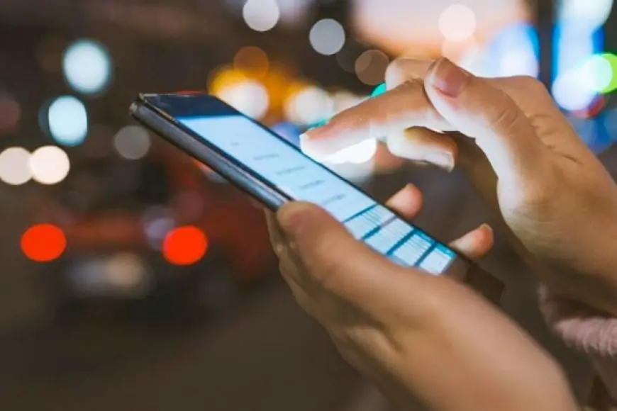 حسام موافي يكشف شبح إدمان الهواتف الذكية يهدد الأسرة والحياة الأخروية