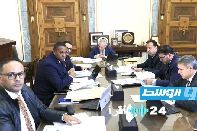 «مفترق طرق» لجنة السياسات النقدية في مواجهة تحديات الحفاظ على قيمة العملة