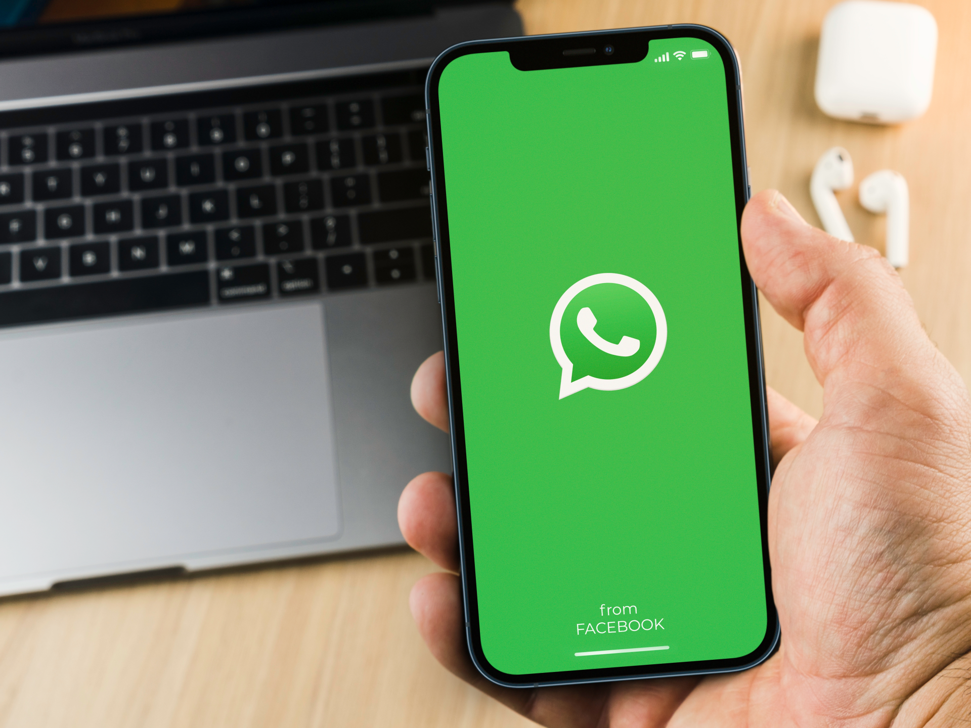 «تحكم مطلق، تواصل أسهل.» واتساب يكشف عن تحديثات جوهرية لتعزيز كفاءة وإدارة المجموعات