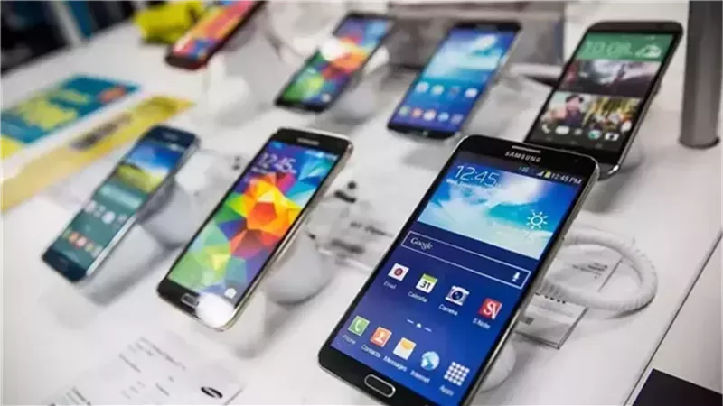 <p><strong>الجمارك تغلق الباب تمامًا أمام مراجعة قرار الهواتف المحمولة</strong></p>