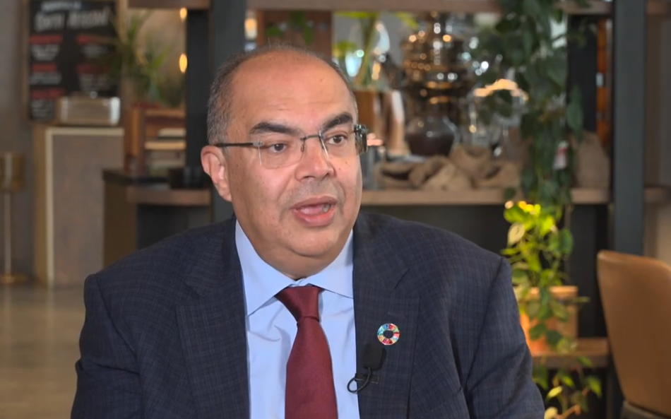 «توقعات مثيرة للاهتمام» آفاق الاقتصاد العالمي في 2026: محمود محيي الدين يستشرف استمرار خفض أسعار الفائدة الأمريكية