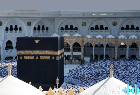 الحج والعمرة لضيوف الرحمن: ضرورة الالتزام بارتداء الكمامة خلال أداء المناسك