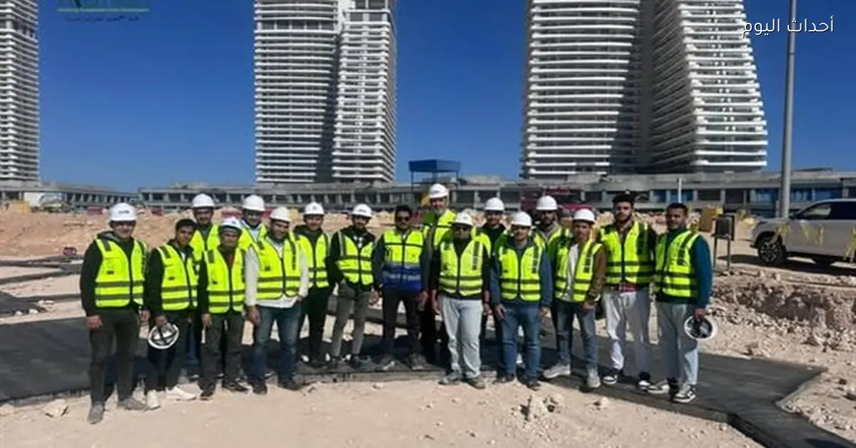 «تفاعل مثمر» رئيس جهاز العلمين الجديدة يلتقي طلاب هندسة الأزهر بعد انتهاء فترة التدريب