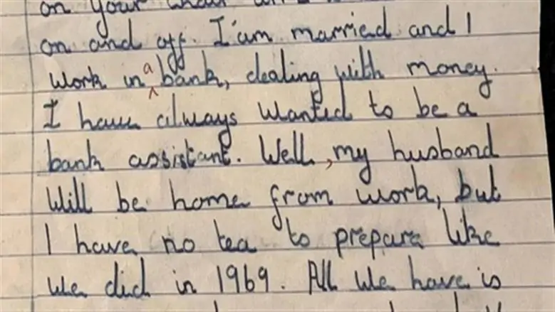 «طفلة في الخامسة من عمرها تتنبأ بمستقبل الهواتف الحديثة والذكاء الاصطناعي»