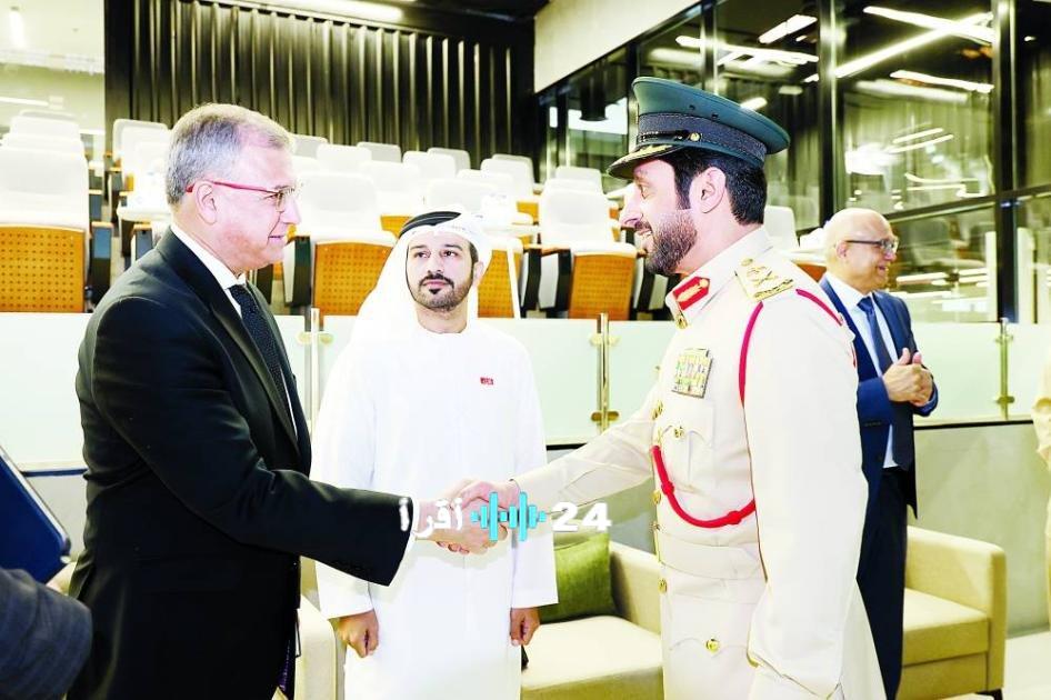 شرطة دبي تستكشف آفاق التعاون مع جامعة جورج تاون