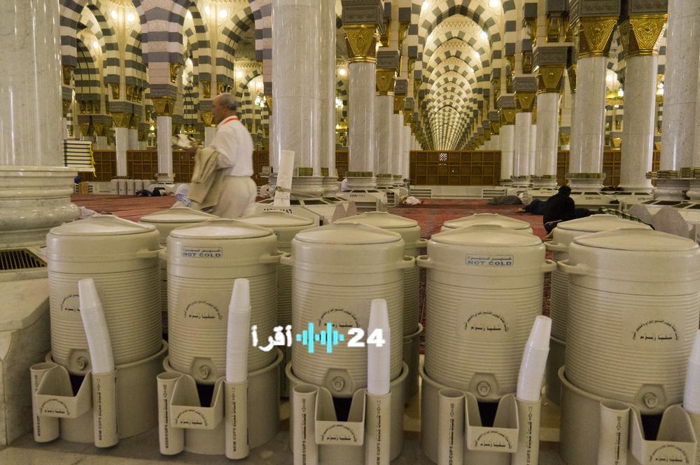 لأقصى استفادة روحية: 3 آداب رئيسية عند شرب ماء زمزم