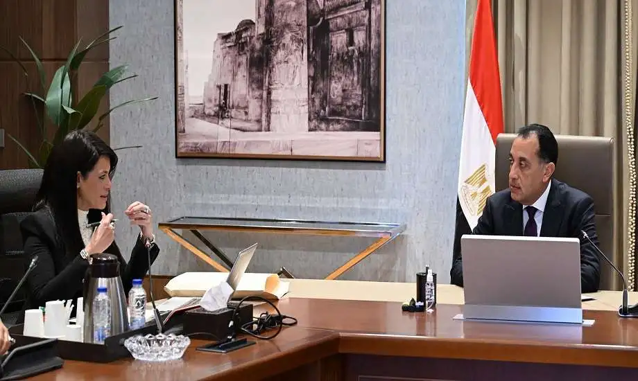 «تسريع التحول: مدبولي يتعاون مع وزيرة التخطيط لبلورة السردية الوطنية في برنامج تنفيذي»