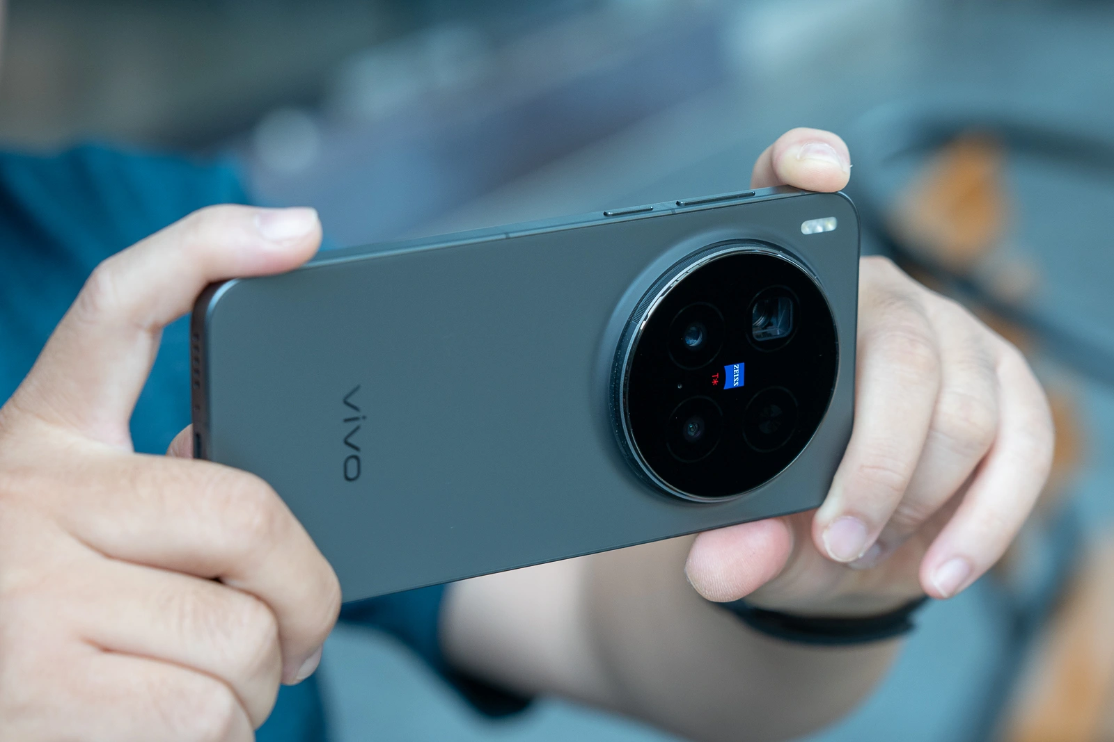 هواتف ذكية تكسر هيمنة كاميرا آيفون 17 برو الجديد