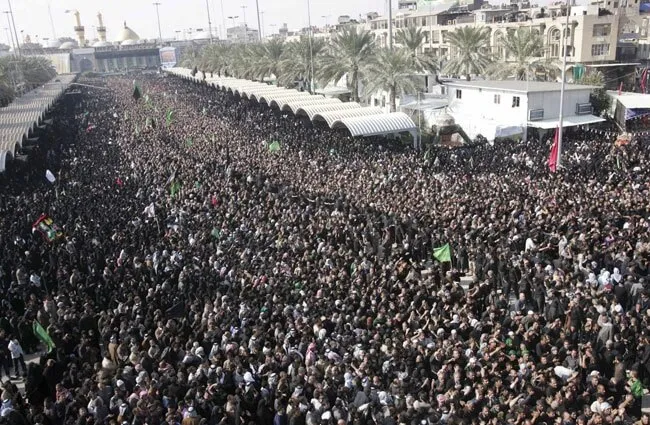 «وداعٌ مؤثر لميراث القذافي»: بني وليد تتألق بالأخضر لتشييع جثمان سيف الإسلام القذافي في جنازة تاريخية