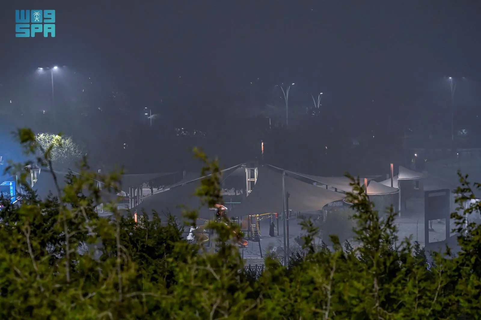 الباحة في الشتاء: السحب الساحرة ترسم آيات من الجمال البصري وتلهم الاكتشاف