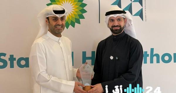 الخليج يستعرض تجربته في التسويق الرقمي واستخدام الذكاء الاصطناعي لتحسين الأداء