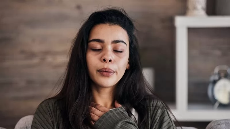 «نافذتك نحو الطمأنينة!» استعد هدوءك: تمارين بسيطة وفعالة تحرر حياتك من قبضة نوبات الهلع المدمرة