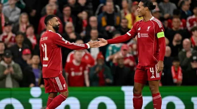 صلاح ما زال قلب الفريق الأساسي
صلاح يثبت مكانته الأساسية مجددًا
نجم ليفربول صلاح لا يزال لاعبًا رئيسيًا
صلاح ركيزة الفريق الأساسية لا غنى عنه
صلاح مستمر بالتشكيلة الأساسية للفريق