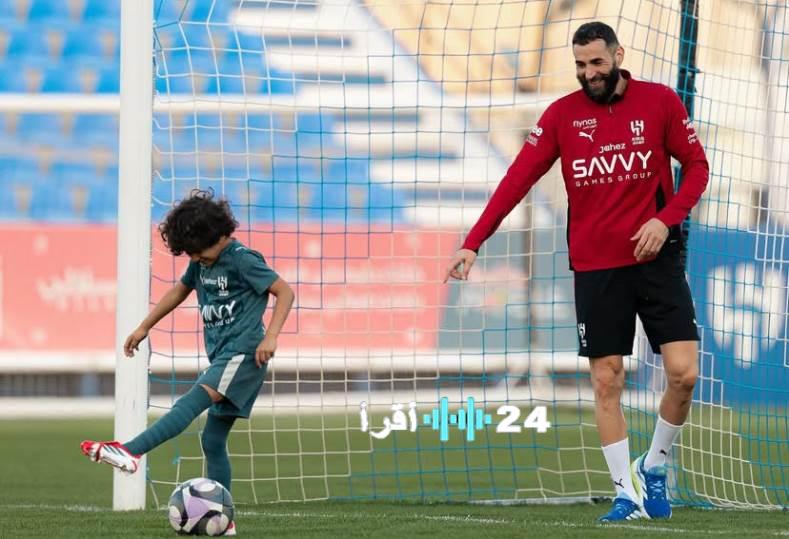 صراع ركلات جزاء مثير في تدريبات الهلال بنزيما وإسحاق وياسين بونو في مواجهة بالفيديو