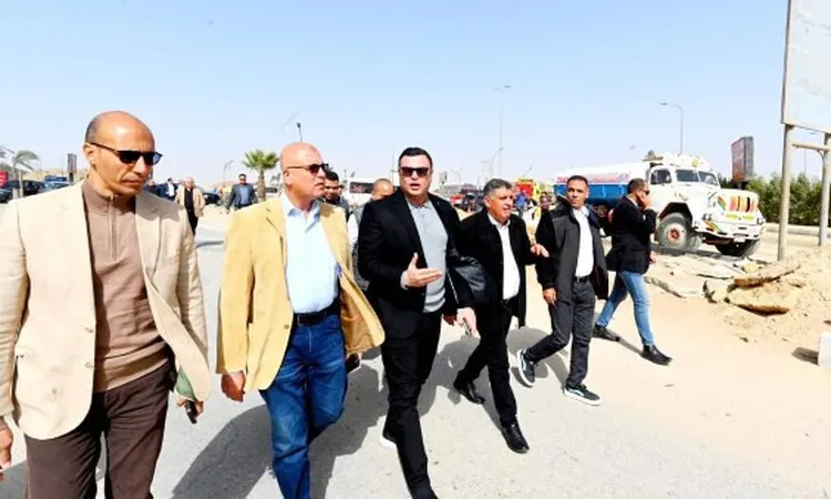 «جولة ميدانية لوزير الإسكان في حدائق أكتوبر لتطوير وتحسين كفاءة الطرق»