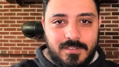 صاحب أنشودة “يا نبي سلام عليك” المسيئة يكسر الصمت ويكشف القصة كاملة