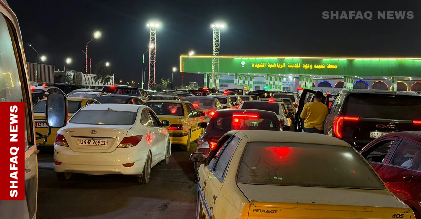 «رحلة الوقود… انتظارٌ يعود» شح المحروقات يخنق البصرة من جديد وظاهرة الطوابير تتصدر المشهد