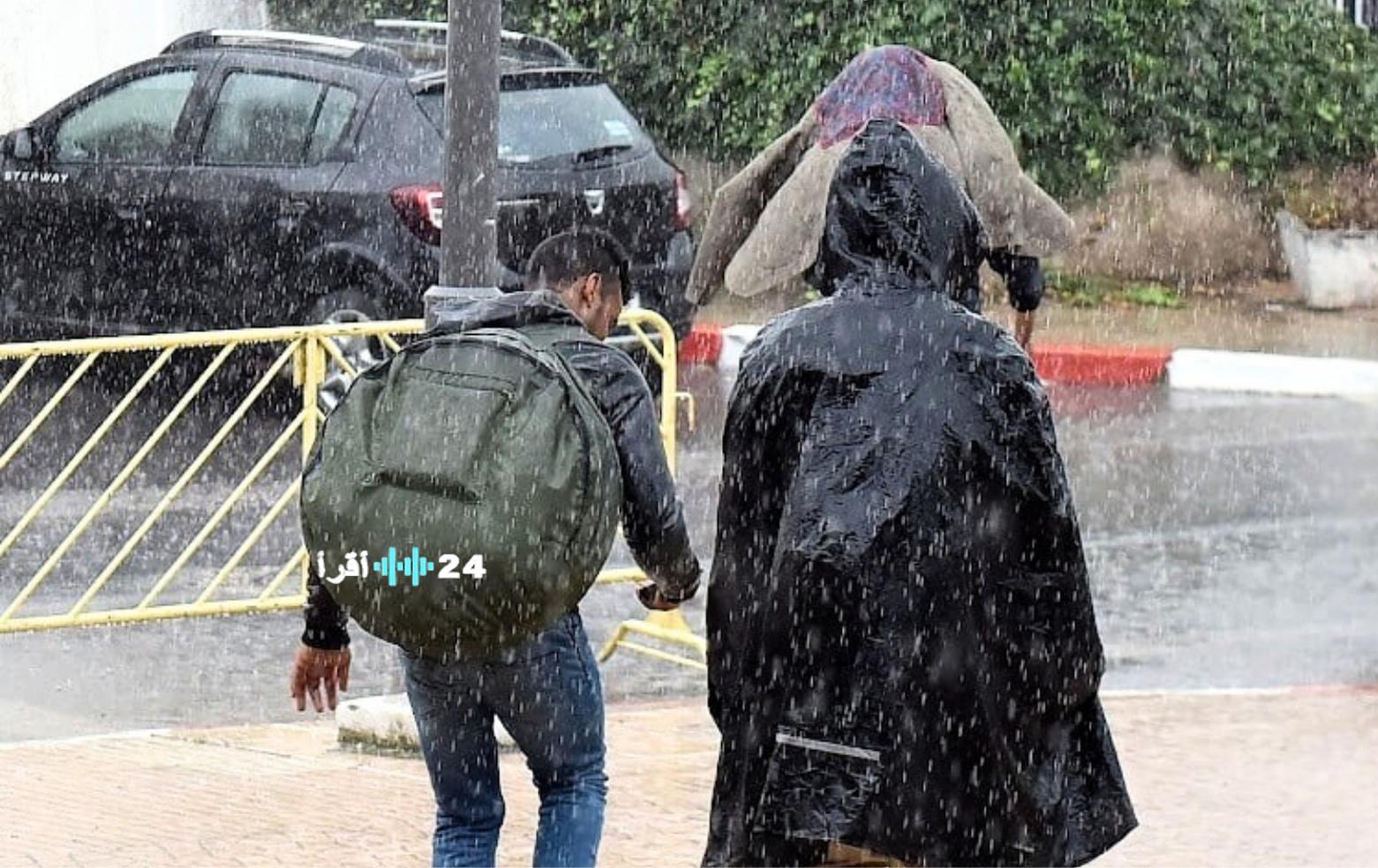 الطقس العاصف يؤدي إلى استمرار تعليق الدراسة في 7 أقاليم بينما تعود النشاطات الدراسية في طنجة