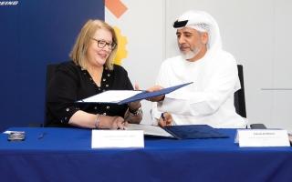 بوينغ وأمديست تطلقان برنامجًا لتوظيف الشباب في صناعة الطيران