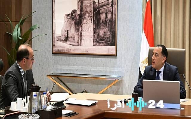 رئيس الوزراء ووزير المالية يتابعان ملفات الاستثمار ويرسمان خارطة طريق مصر لدافوس
