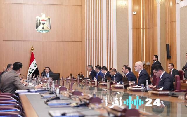 الحكومة العراقية تطلق 12 قراراً جديداً لتعزيز قطاعي الصحة والنفط
