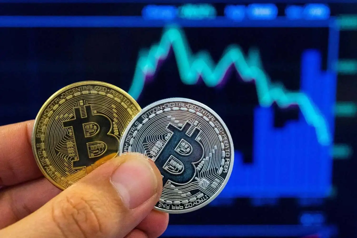 «تحذيرات تشير إلى هبوط حاد في سعر البتكوين وانخفاضه إلى 38 ألف دولار»