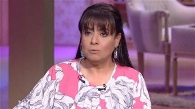 نشوى مصطفى تختصر أزمة هند صبري ومها نصار بـ “الدنيا مش مستاهلة”