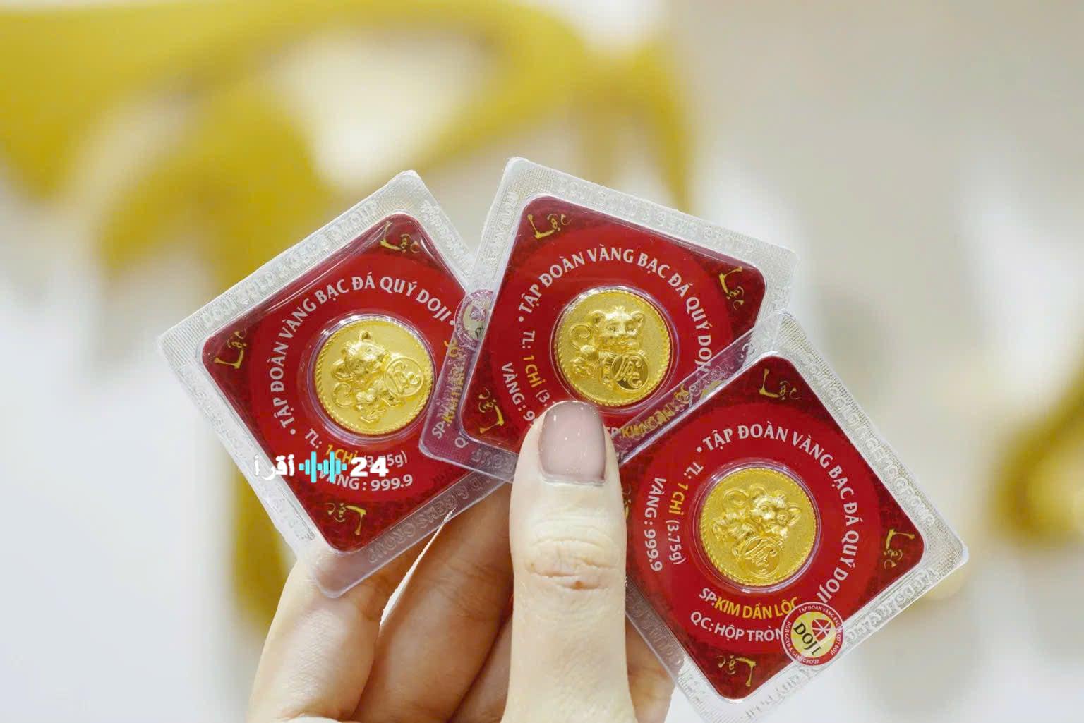 أسعار SJC للذهب تحافظ على ارتفاعها عند 18.1 مليون دونغ للتايل رغم تراجع الأسواق العالمية